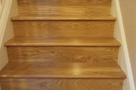 Detaljan prikaz parketa na stepeništu